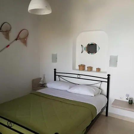 Guest house Sea View Naousa (Paros)